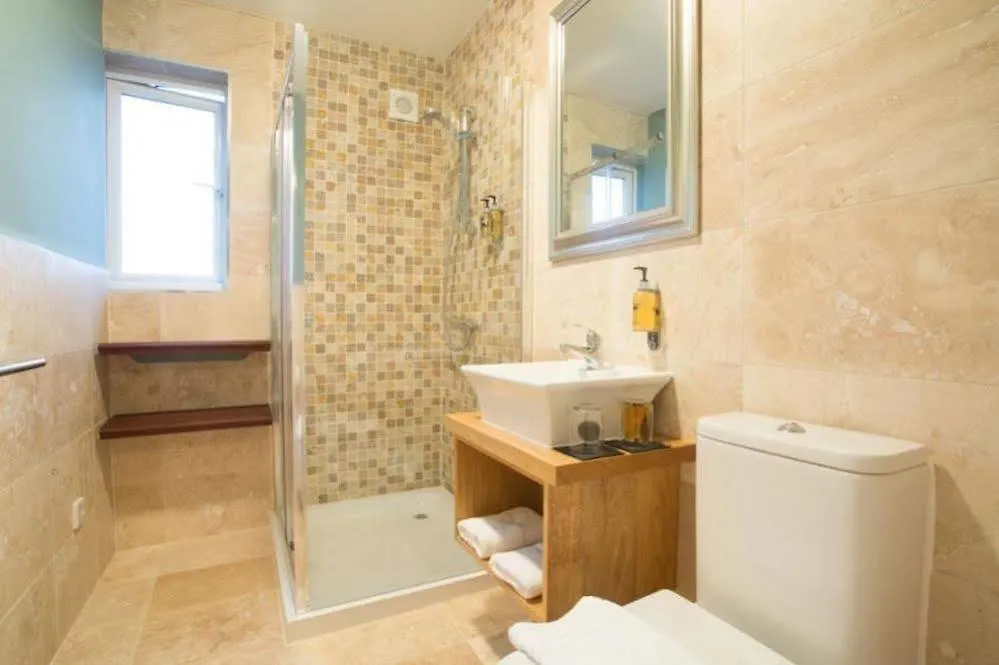 The Bear Hotel Bath 4*,
